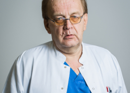 Zdjęcie portretowe dr n. med. Andrzej Paradowski