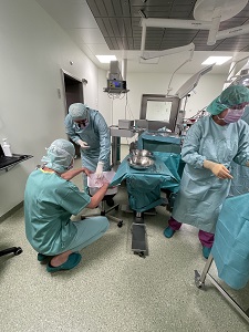 kolorowe zdjęcie z sali operacyjnej w Krakowskim Szpitalu Specjalistycznym im. św. Jana Pawła II