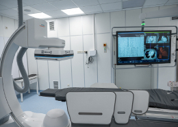 Aniograf znajdujący się na sali zabiegowej, który sluzy do przeprowadzania operacji na naczyniach i sercu