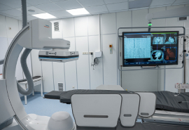 Aniograf znajdujący się na sali zabiegowej, który sluzy do przeprowadzania operacji na naczyniach i sercu