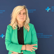 Marta Szram tle szpitalnych logotypów.