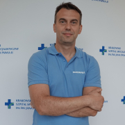 mgr Łukasz Pominkiewicz na białym tle