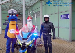 Policyjny Mikołaj w naszym Szpitalu